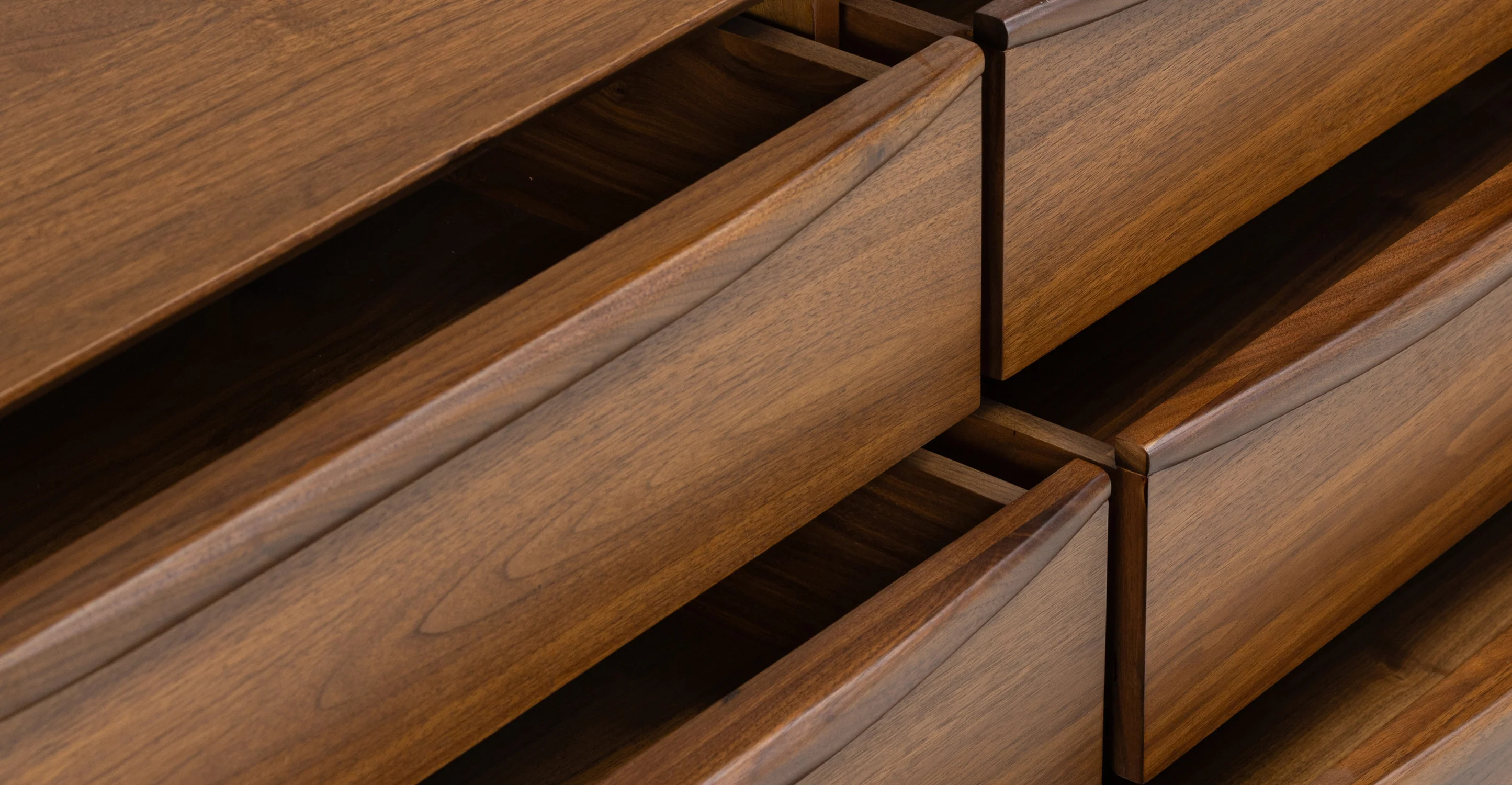 Cura 6 Drawer Dresser - Image 12