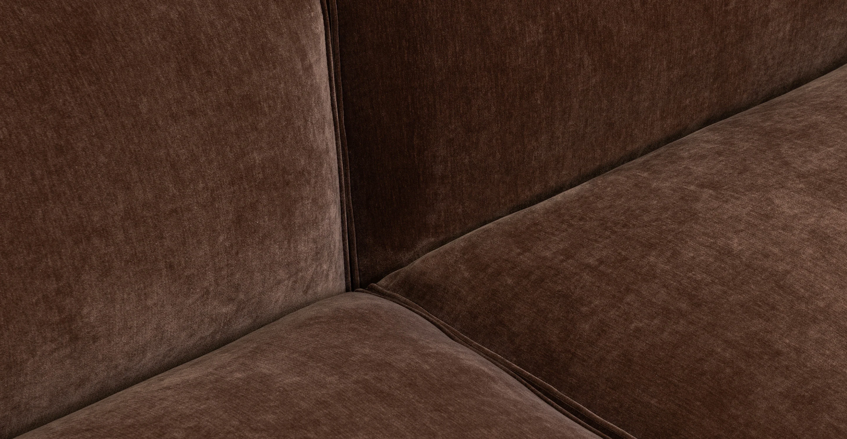 Nardo 107.5" Sofa - Image 28