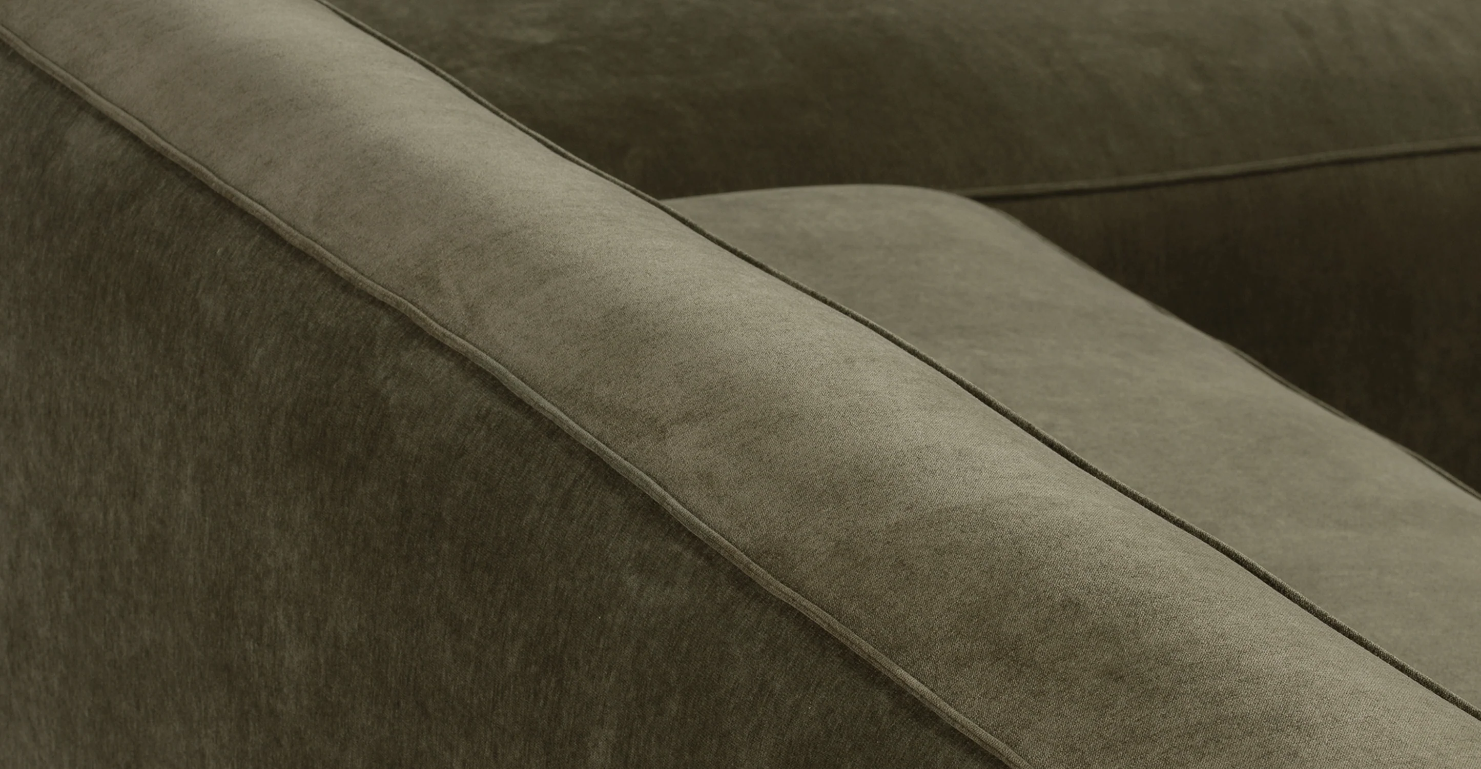 Piazza 124.5" L-Shaped Sectional - Image 15